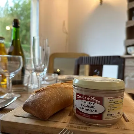 Dolce -yourhosthelper Villa